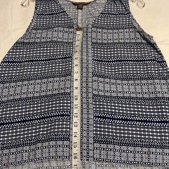 Tommy Bahama Sleeveless Blouse - Picture 6 of 6